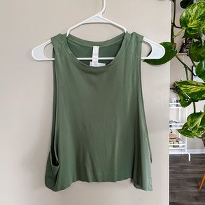 NWT Avocado yoga tank